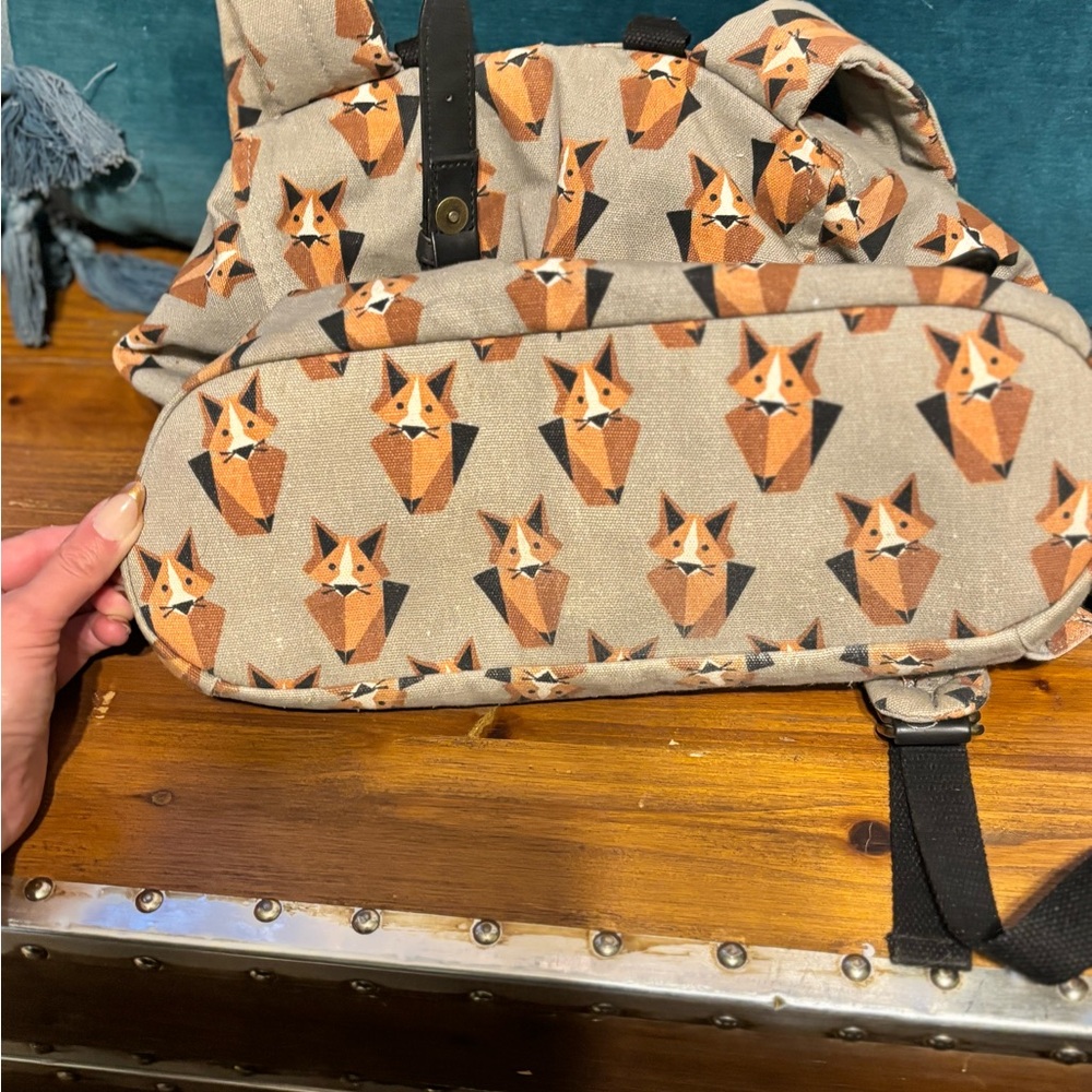 Fox Print Backpack 🦊 - Picture 4 of 7